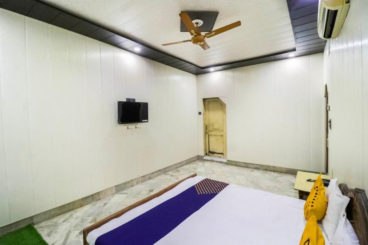 SPOT ON 65416 Hotel Classic Lucknow Esterno foto